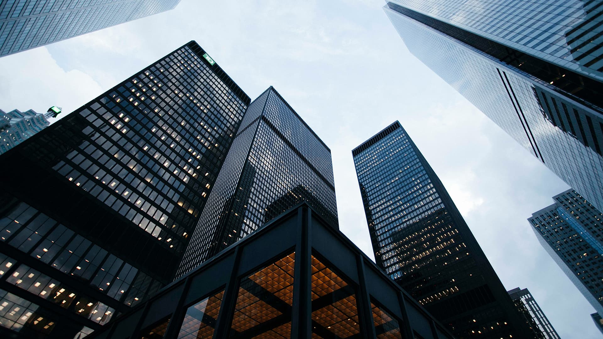 cdlc__0002_sean-pollock-PhYq704ffdA-unsplash